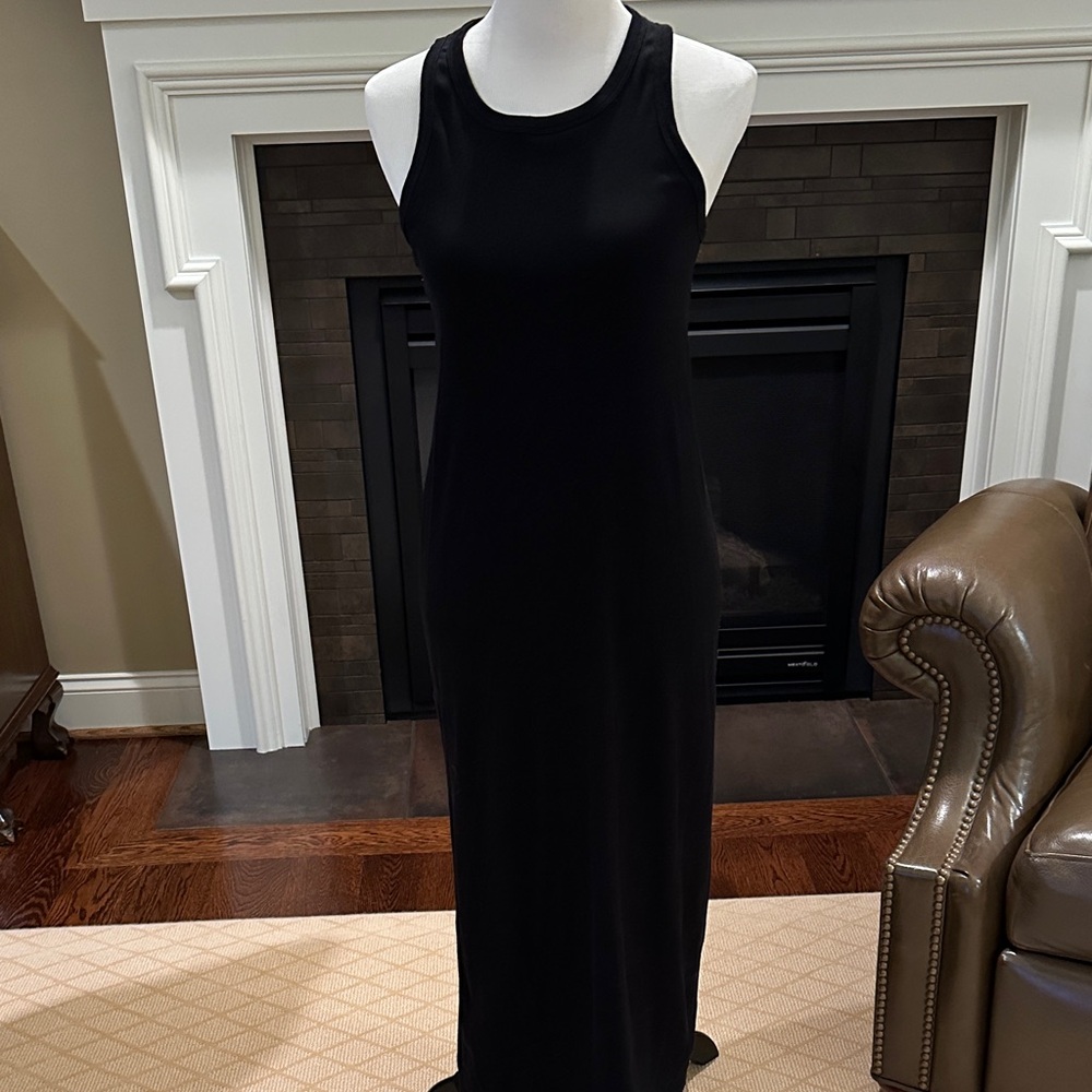 Elegant Black Sleeveless Dress